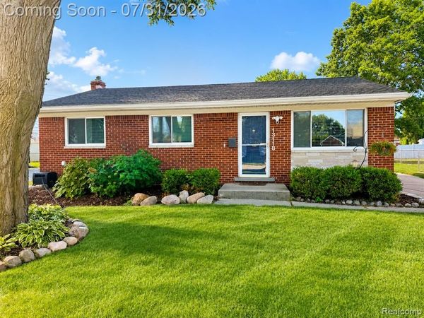 13118 Whitfield Drive, Sterling Heights, Mi 48312