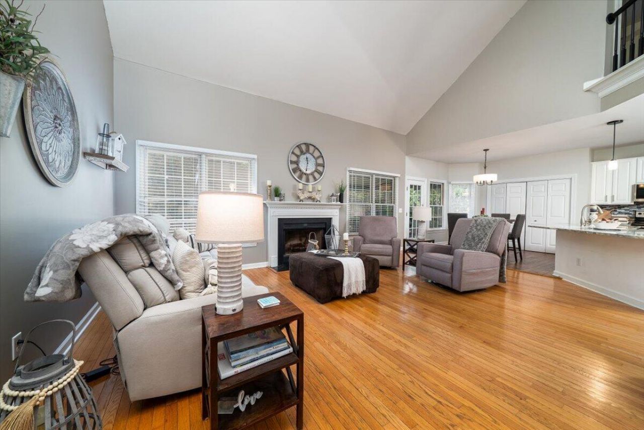 3207 Heathland Way Photo 7