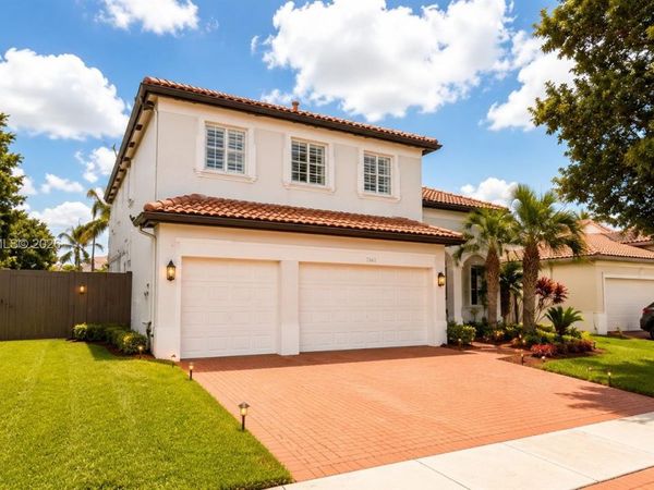 2116 NE 38th Rd, Homestead, FL 33033