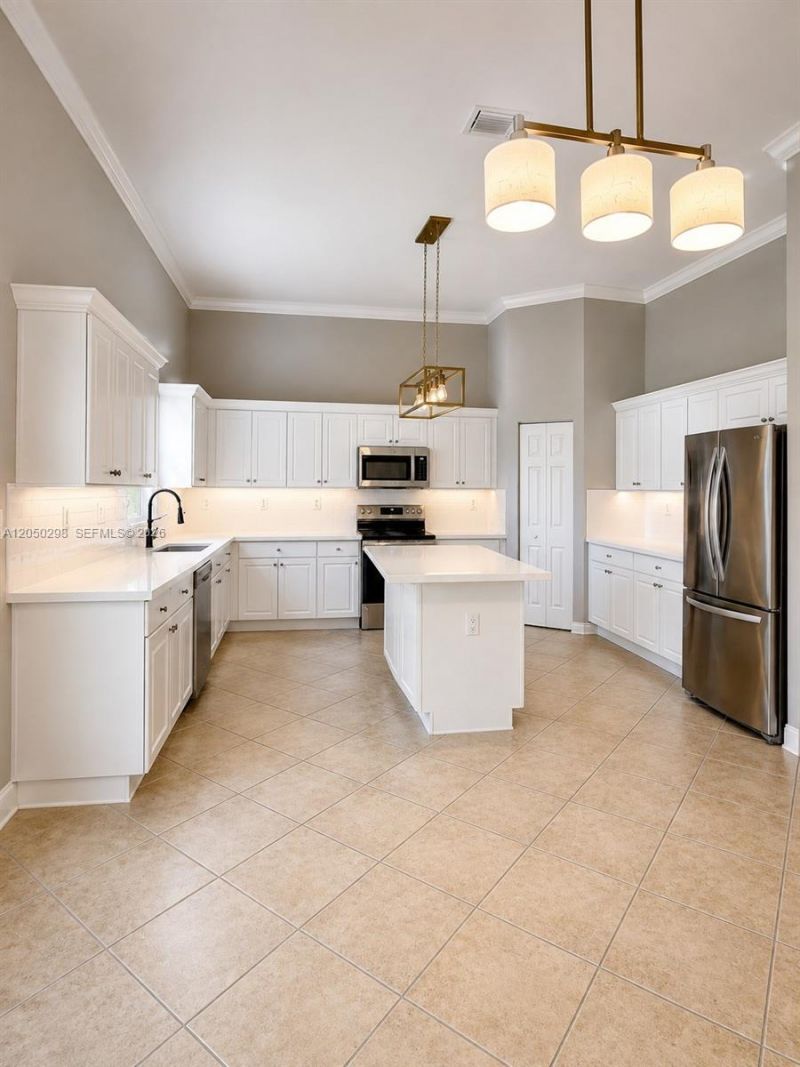 2116 NE 38th Rd, Homestead, FL 33033 Photo
