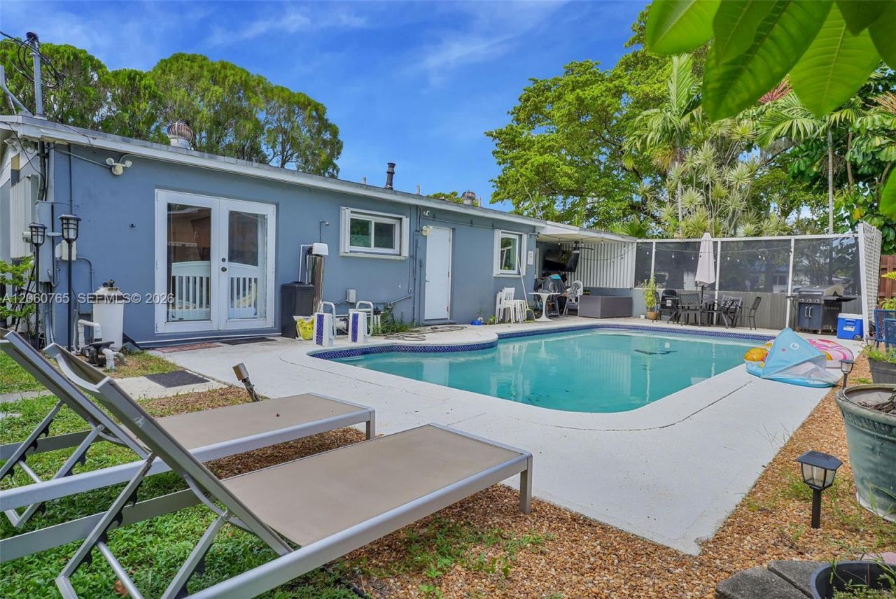201 N 68th Way , Hollywood, FL 33024 Photo