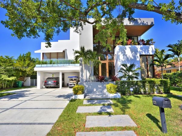 121 Buttonwood Dr , Key Biscayne, FL 33149