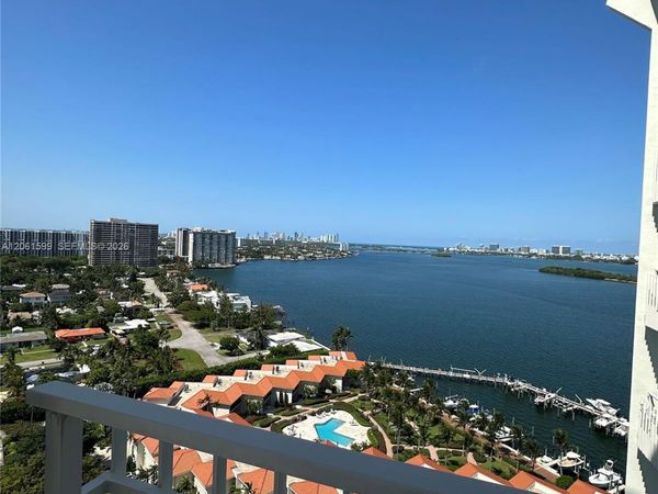 4000 Towerside Ter , Unit 2107, Miami, FL 33138