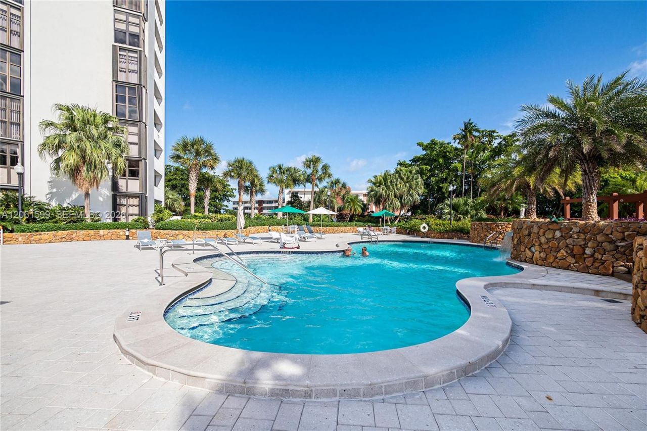 4000 Towerside Ter, Unit 2107, Miami, FL 33138 Photo