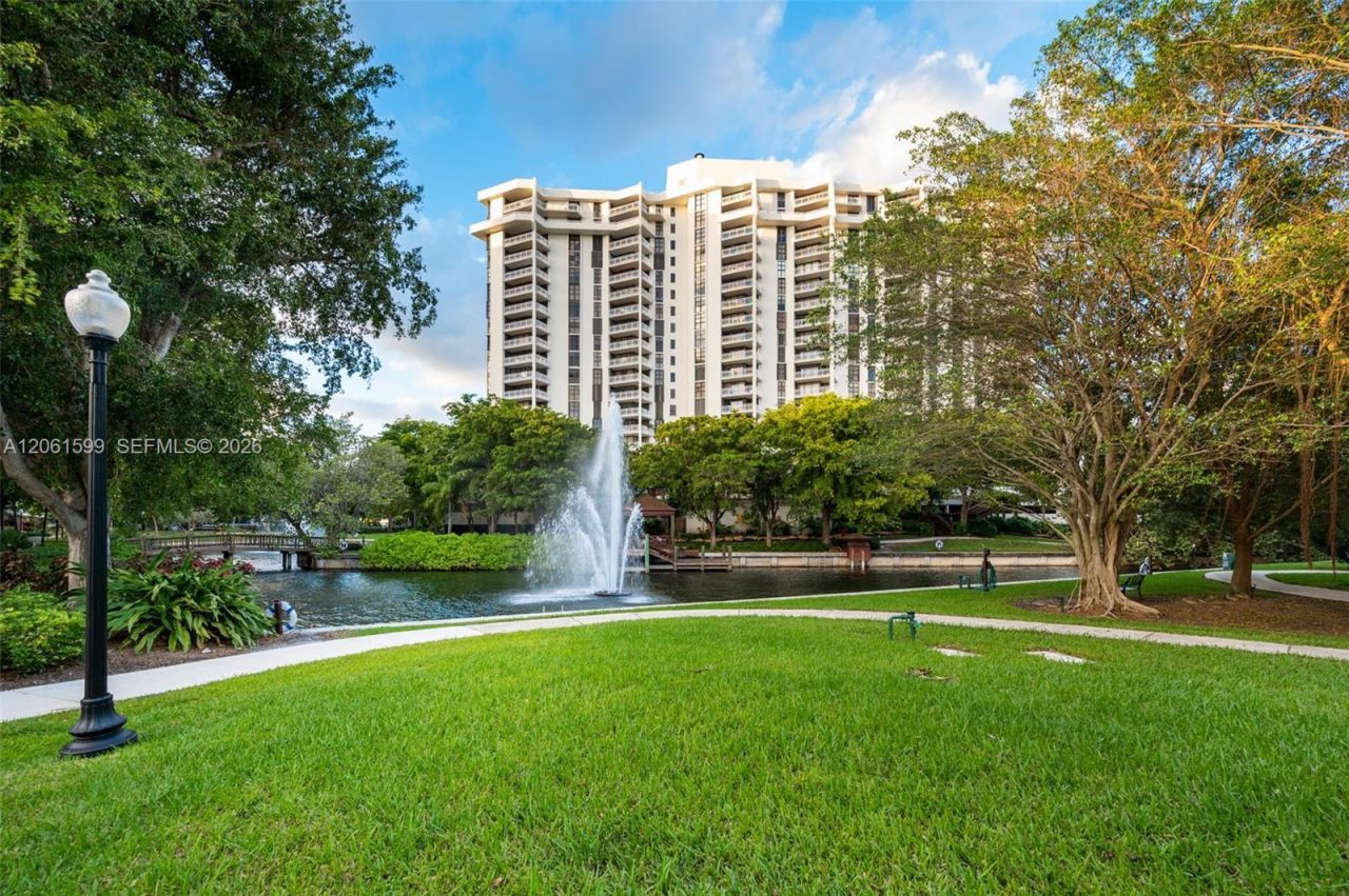 4000 Towerside Ter, Unit 2107, Miami, FL 33138 Photo