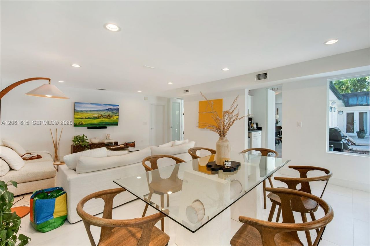 324 Caribbean Rd , Key Biscayne, FL 33149 Photo