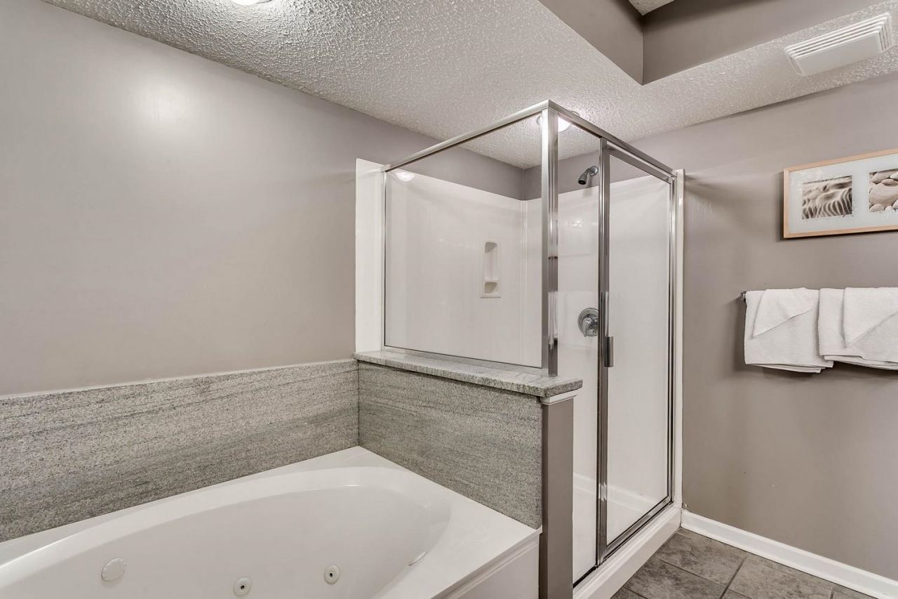 1401 S Ocean Blvd.  Photo 16