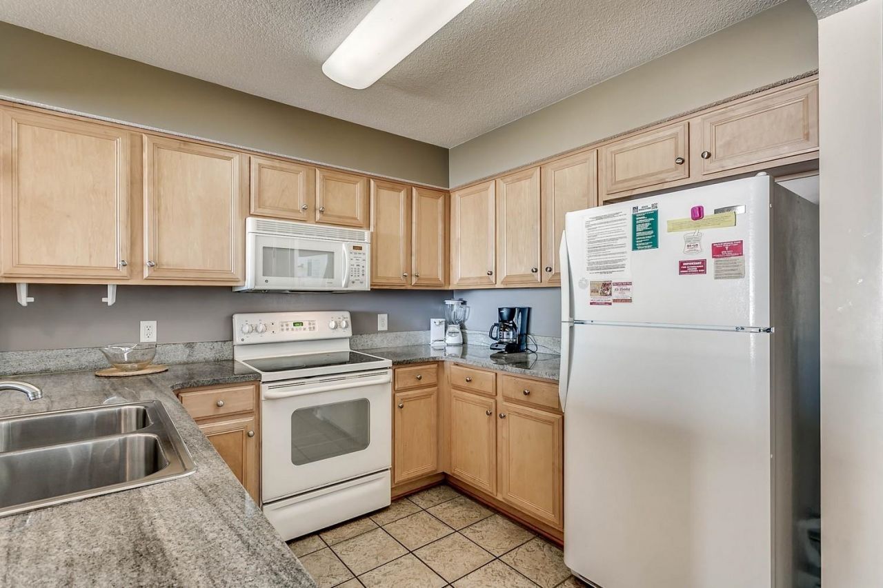 1401 S Ocean Blvd.  Photo 7