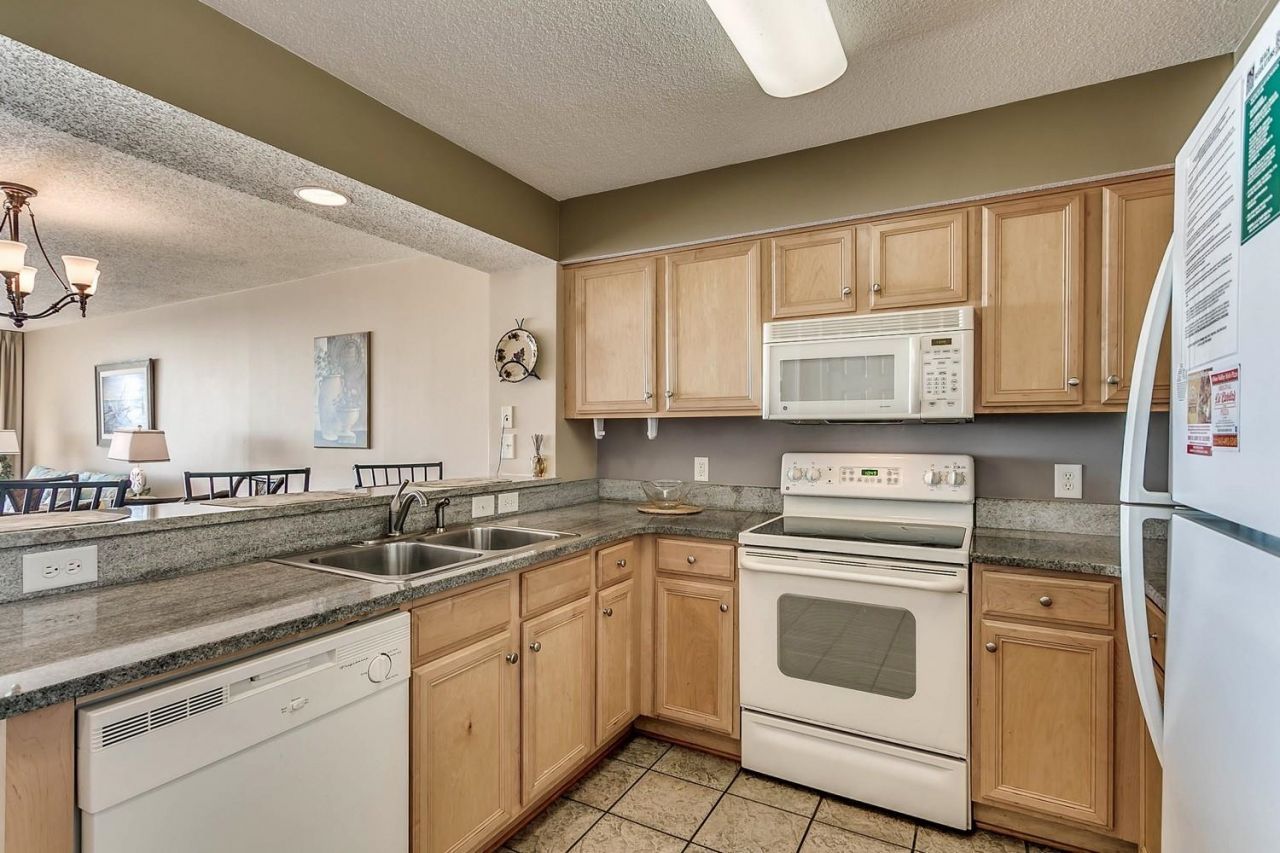 1401 S Ocean Blvd.  Photo 8
