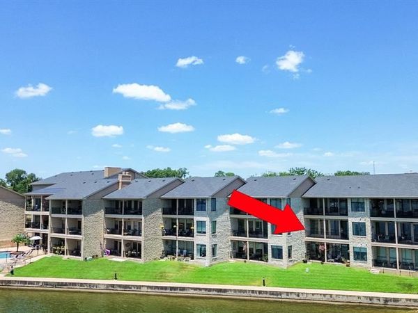 401 E Pearl Street, Unit 2202, Granbury, TX 76048