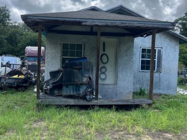 108 PLANTATION LANE , WAVERLY, FL 33877