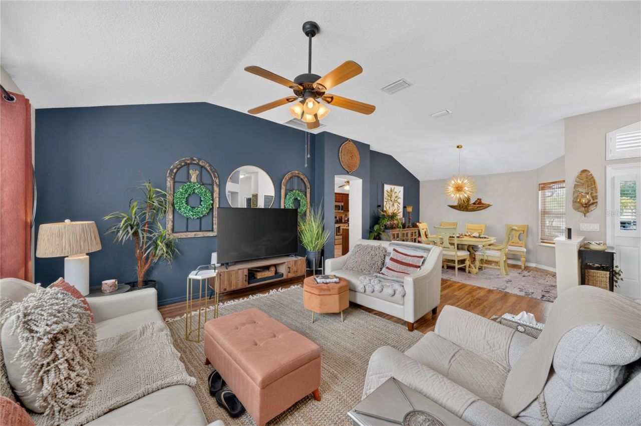 313 Gonzales Place, Lady Lake, FL 32159 Photo