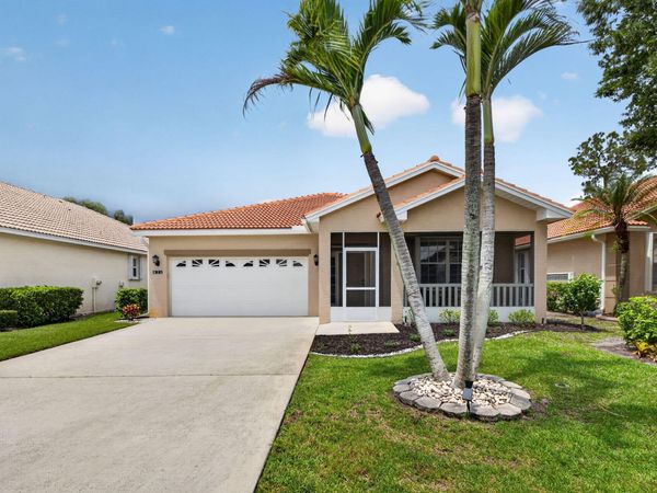 872 NW SARRIA Court, Port St. Lucie, FL 34986