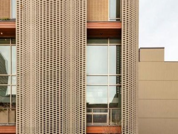 111 WALNUT STREET, PHILADELPHIA, PA 19106