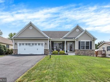 607 HERITAGE DRIVE, GETTYSBURG, PA 17325