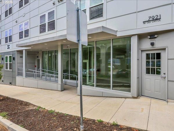 7921 SW Capitol HWY, Portland, OR 97219