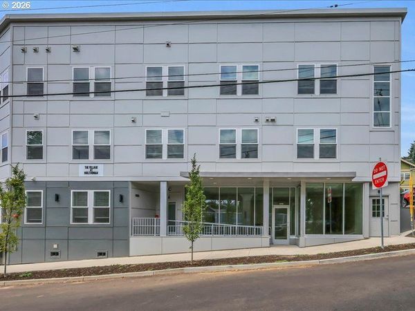 7921 SW Capitol HWY, Portland, OR 97219