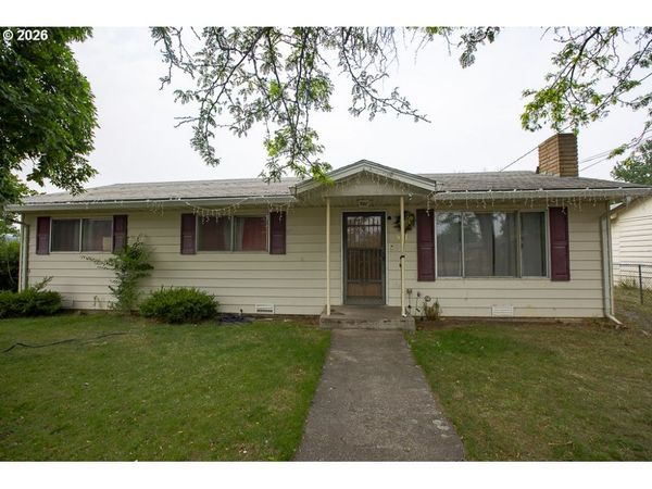 501 DIVISION AVE, La Grande, OR 97850