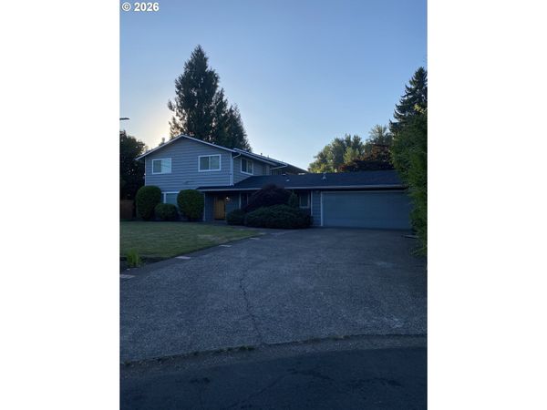 2850 RIVIERA CT, Springfield, OR 97477