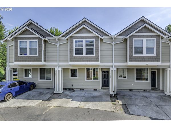 8654 NE HYDE PARK LN, Hillsboro, OR 97006