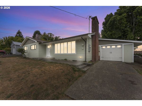 2160 LOMBARD ST, North Bend, OR 97459