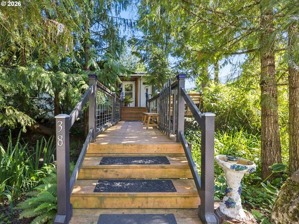 25222 E WELCHES RD, Unit 38, Welches, OR 97067