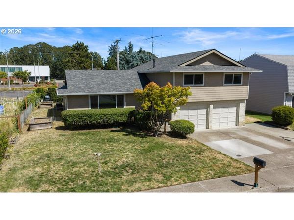 270 NE 20TH PL, Hillsboro, OR 97124