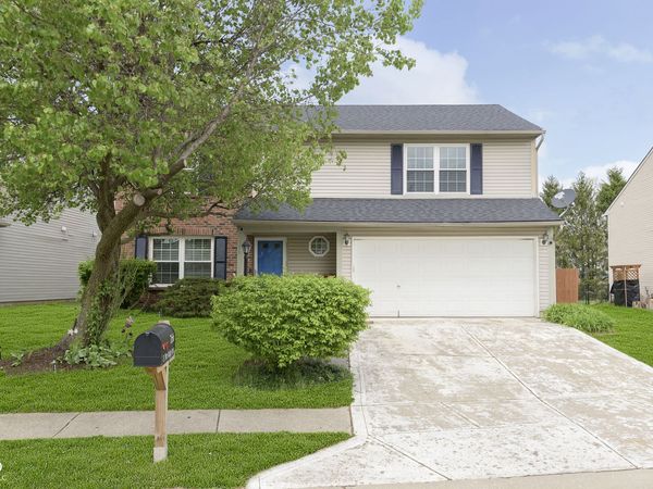 266 E Pine Ridge Drive , Westfield, IN 46074
