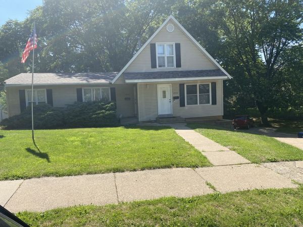 2352-54 Hillandale Road, Davenport, IA 52804