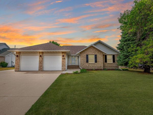 3456 28th Avenue S, Fargo, ND 58103