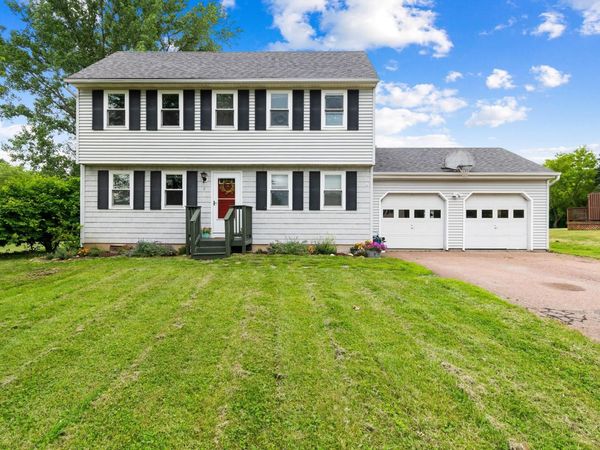 8 Hunting Ridge Lane, Milton, VT 05468