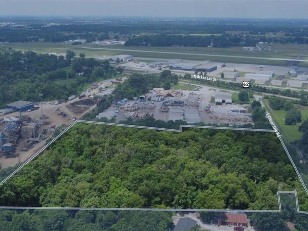 E Cloverdale Road , Rogers, AR 72756