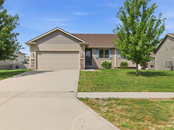 2616 6th Avenue SW, Altoona, IA 50009