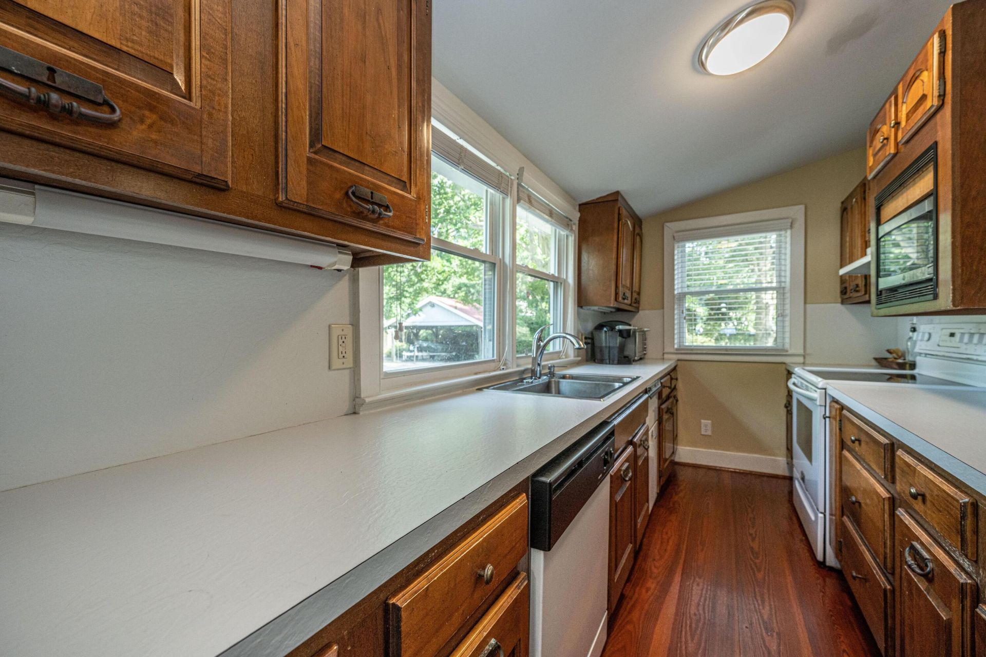685 Folly Road Photo 5