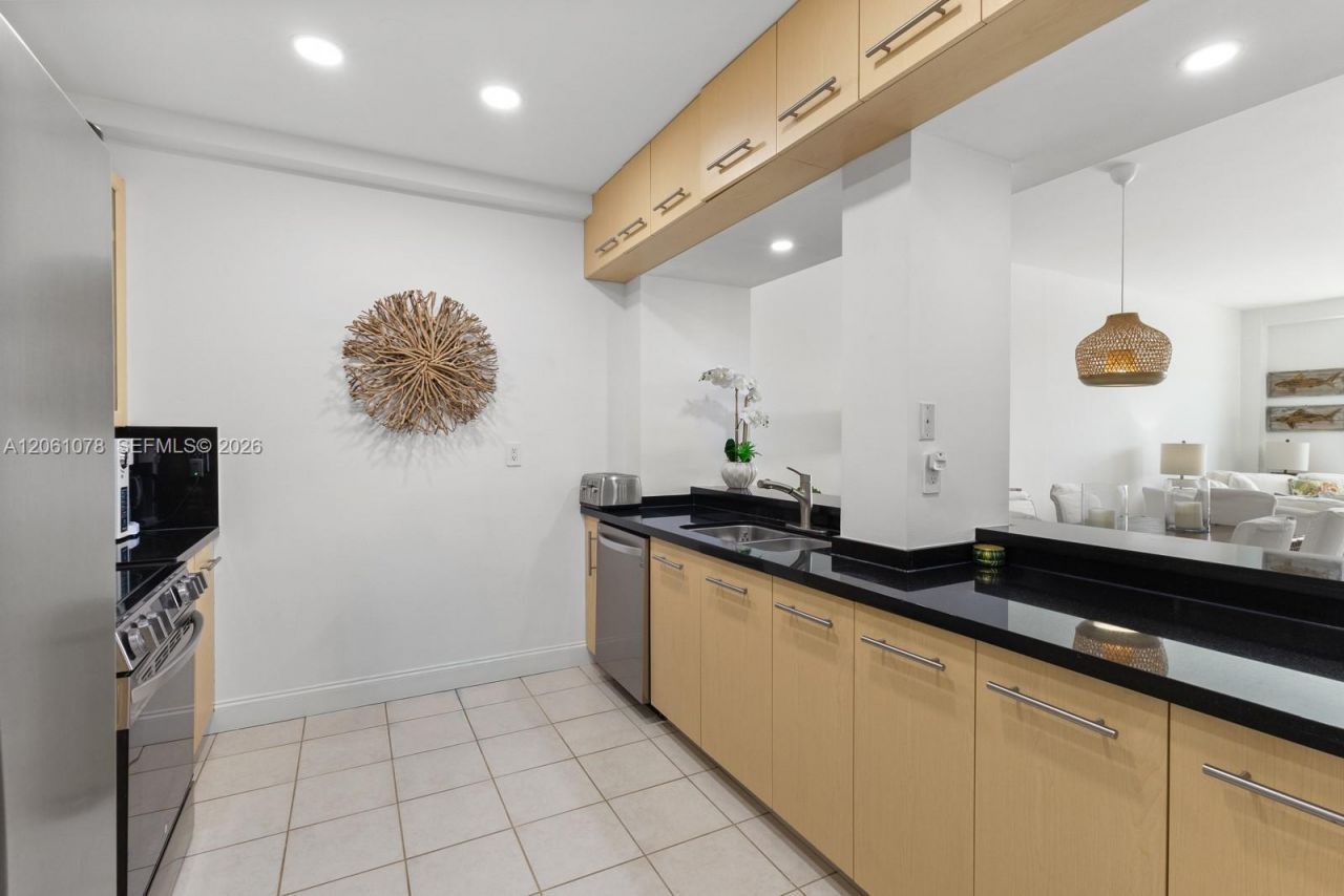 151 Crandon Blvd, Unit 127, Key Biscayne, FL 33149 Photo
