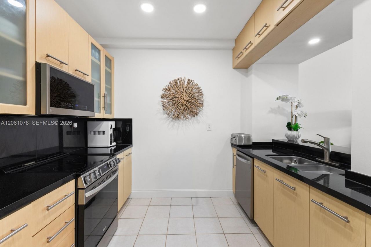151 Crandon Blvd, Unit 127, Key Biscayne, FL 33149 Photo