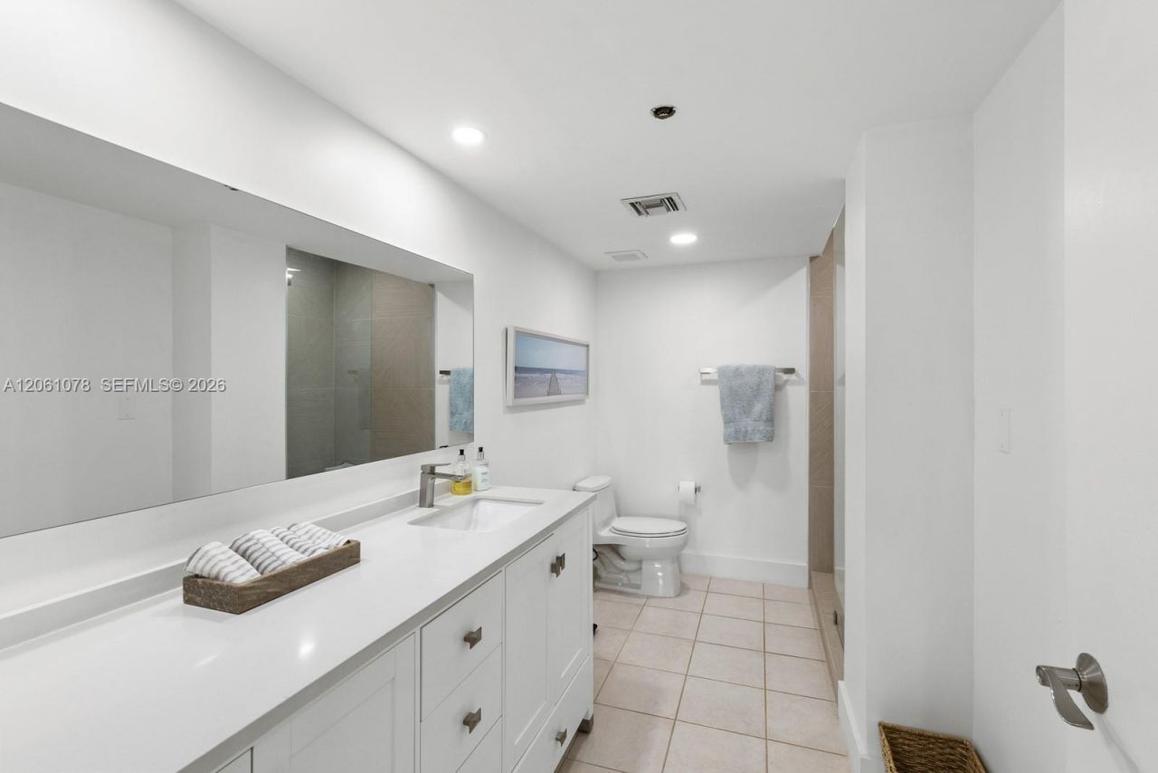151 Crandon Blvd, Unit 127, Key Biscayne, FL 33149 Photo