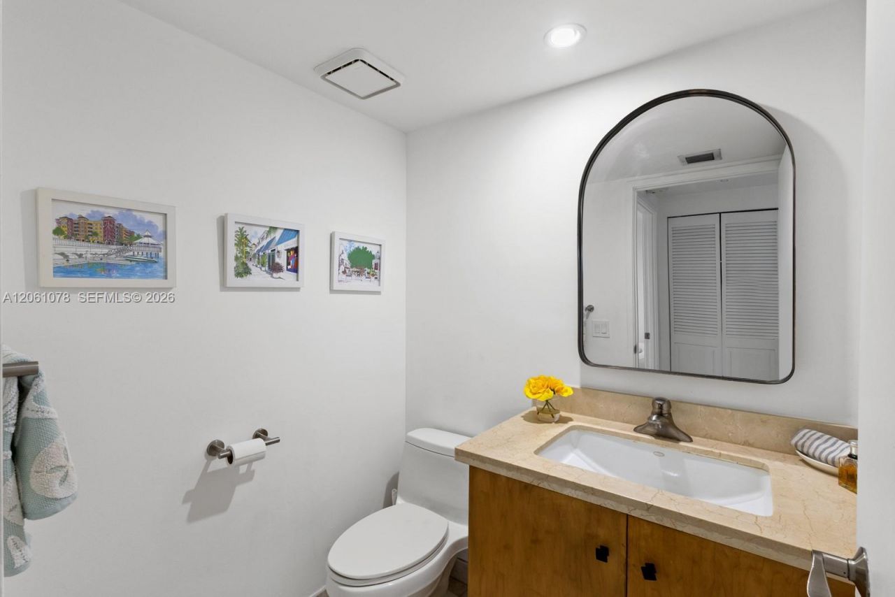 151 Crandon Blvd, Unit 127, Key Biscayne, FL 33149 Photo