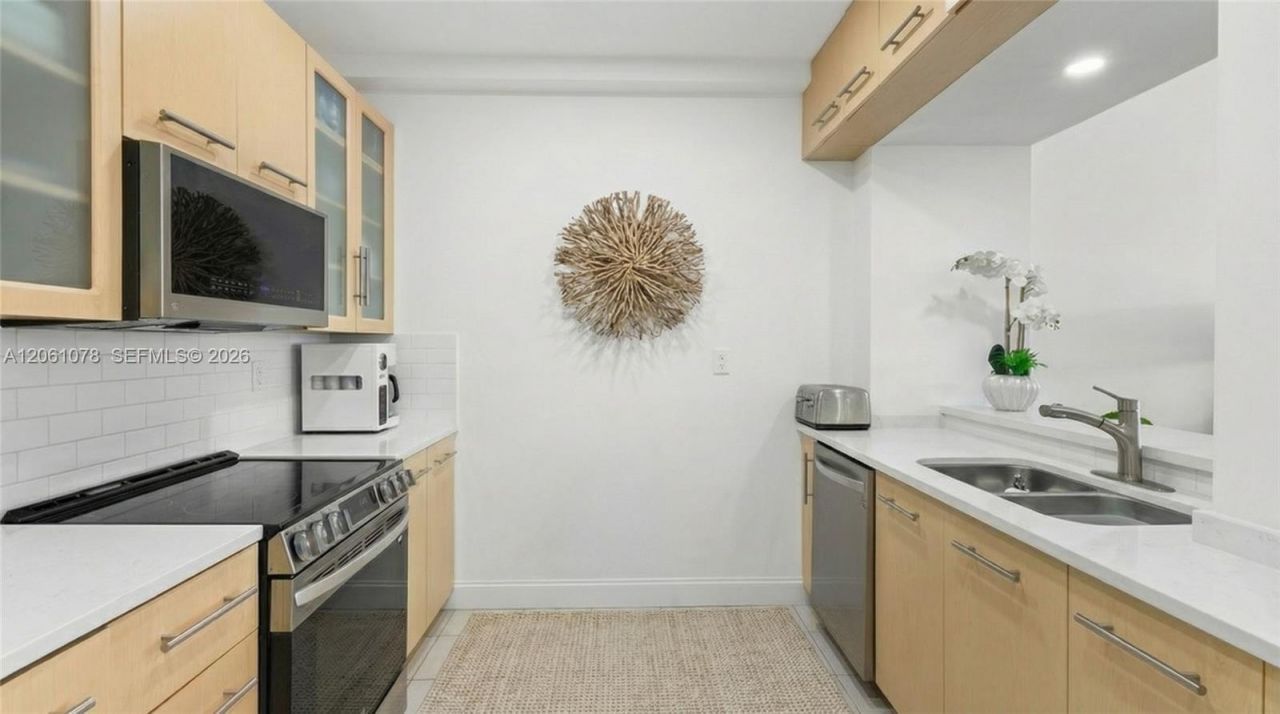 151 Crandon Blvd, Unit 127, Key Biscayne, FL 33149 Photo