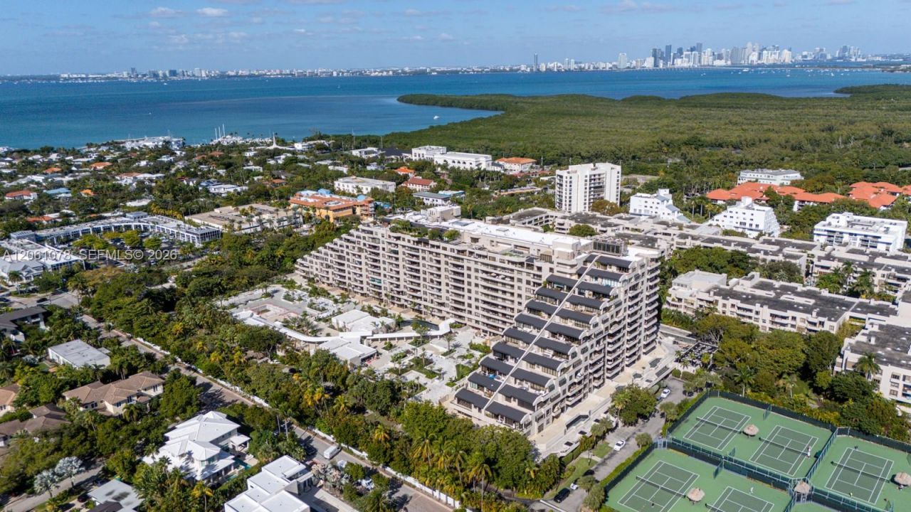 151 Crandon Blvd, Unit 127, Key Biscayne, FL 33149 Photo