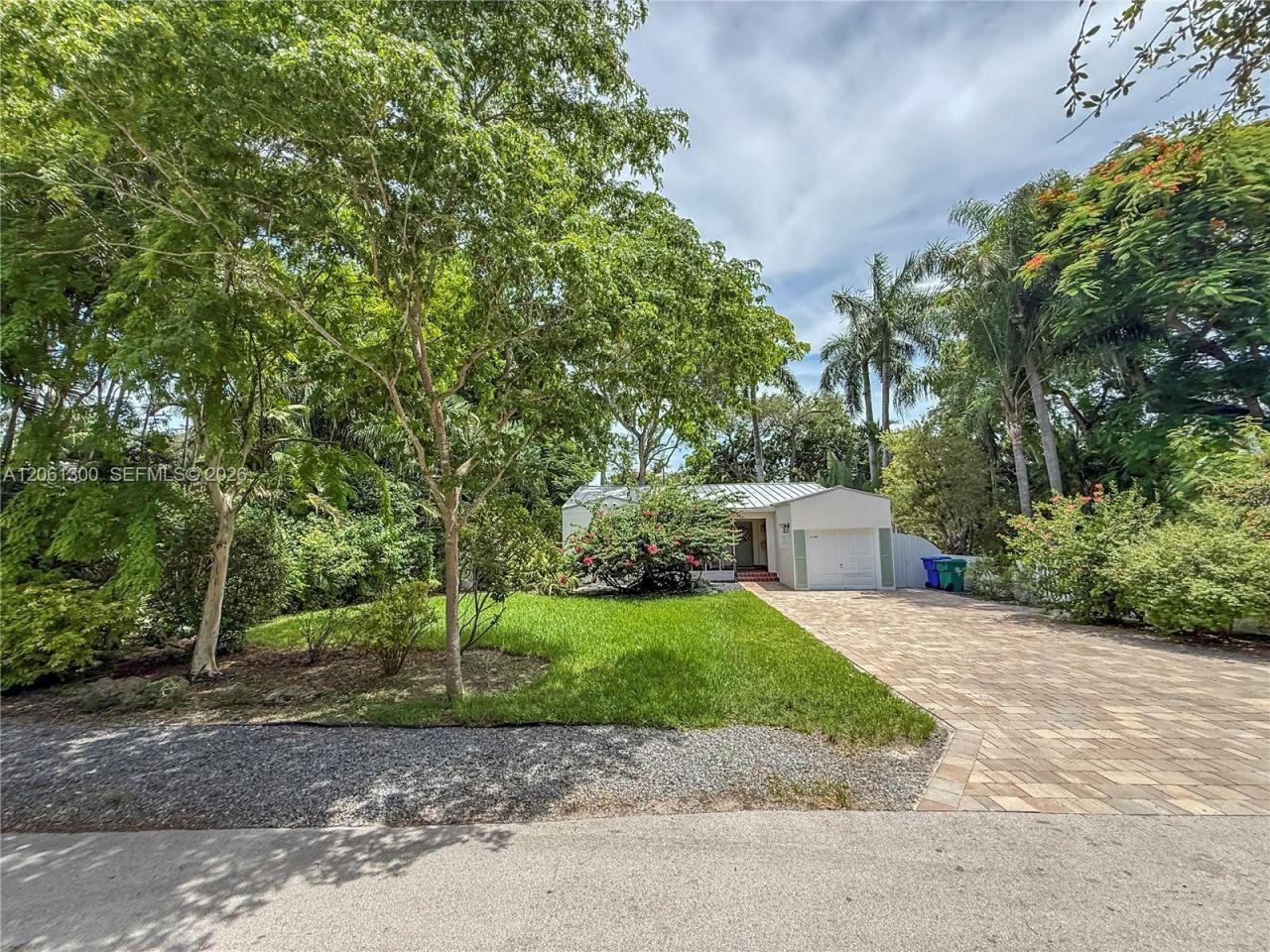 4152 Battersea Rd , Miami, FL 33133 Photo