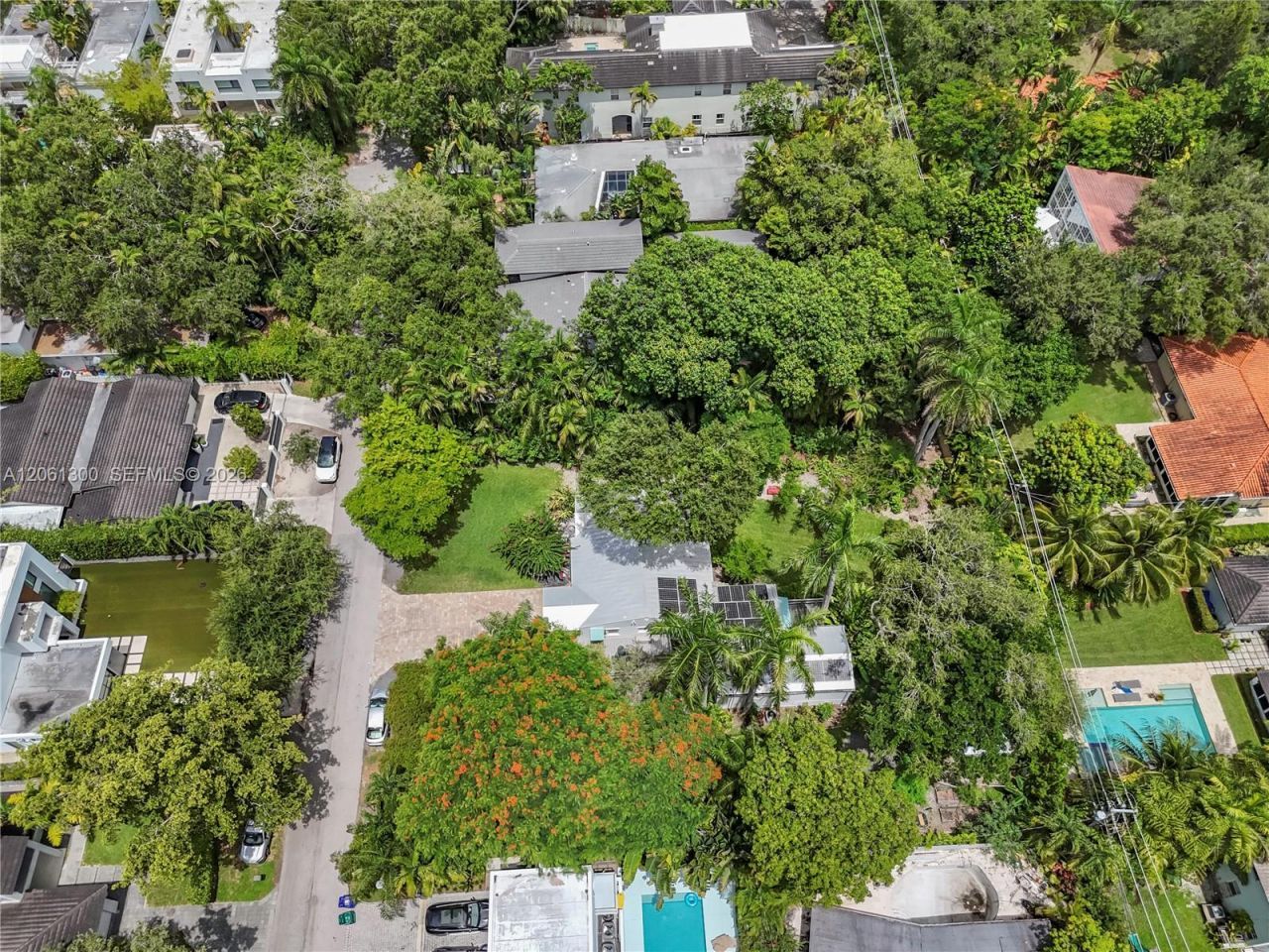 4152 Battersea Rd , Miami, FL 33133 Photo