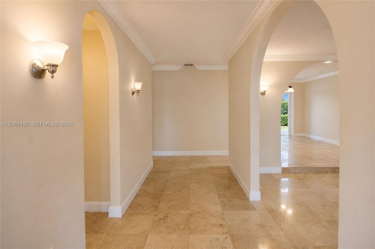 8601 SW 174th St, Palmetto Bay, FL 33157 Photo