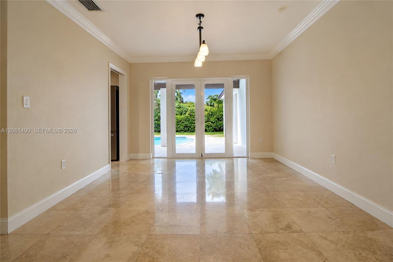 8601 SW 174th St, Palmetto Bay, FL 33157 Photo