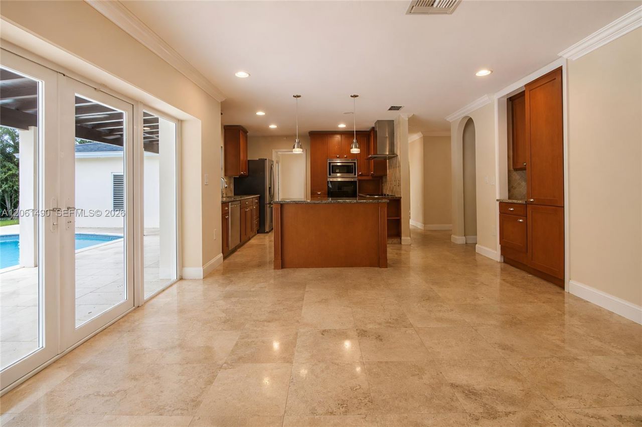8601 SW 174th St, Palmetto Bay, FL 33157 Photo