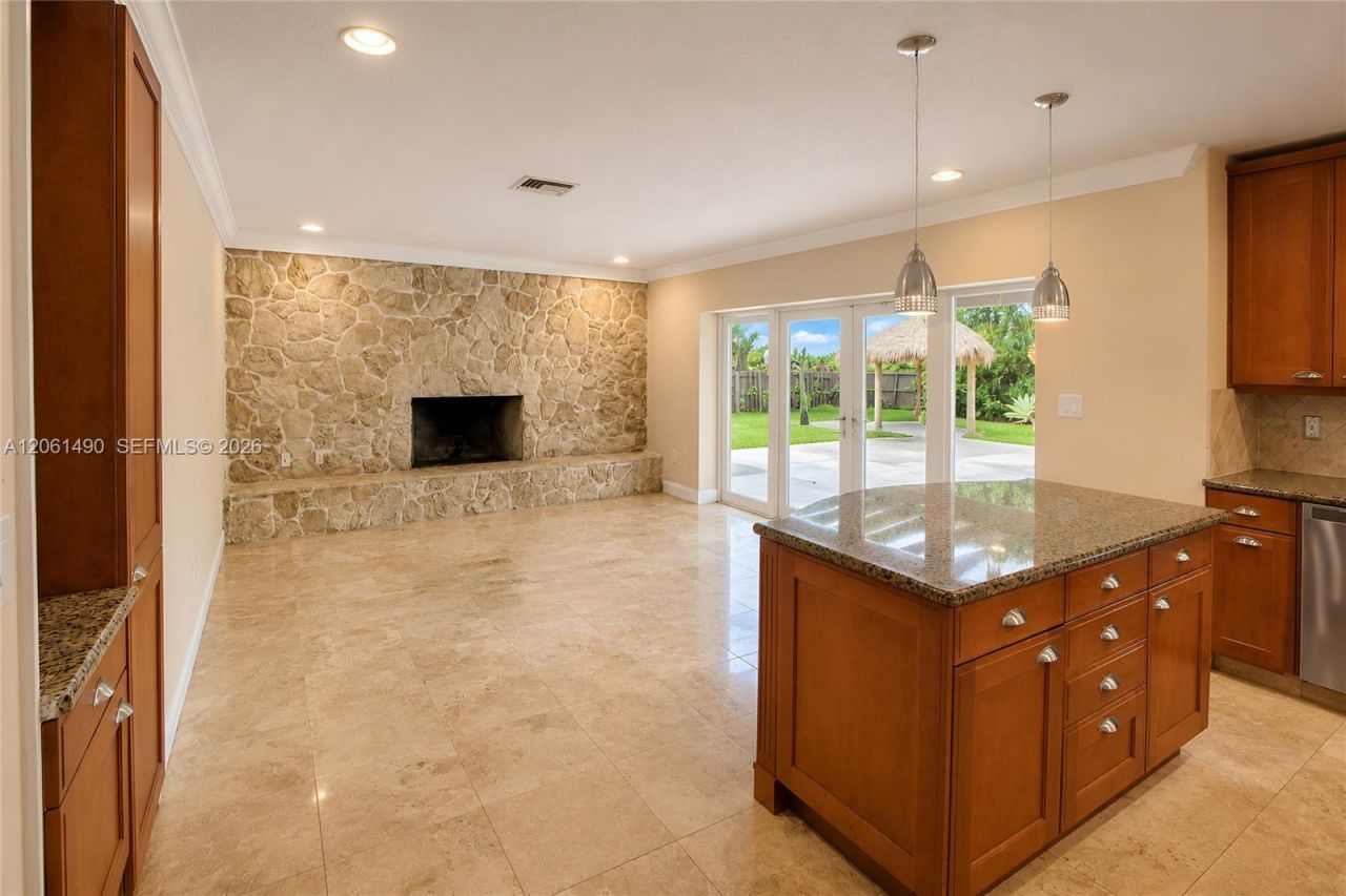 8601 SW 174th St, Palmetto Bay, FL 33157 Photo