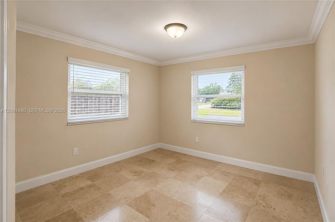 8601 SW 174th St, Palmetto Bay, FL 33157 Photo