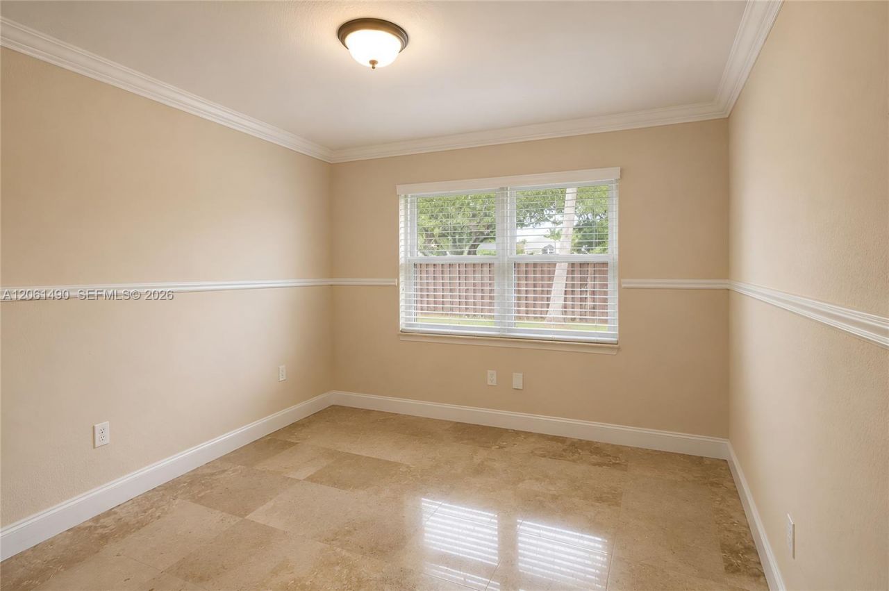 8601 SW 174th St, Palmetto Bay, FL 33157 Photo