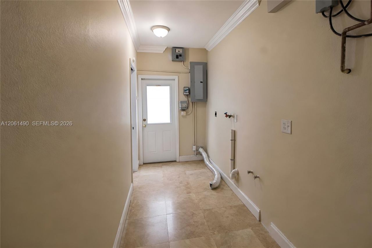 8601 SW 174th St, Palmetto Bay, FL 33157 Photo