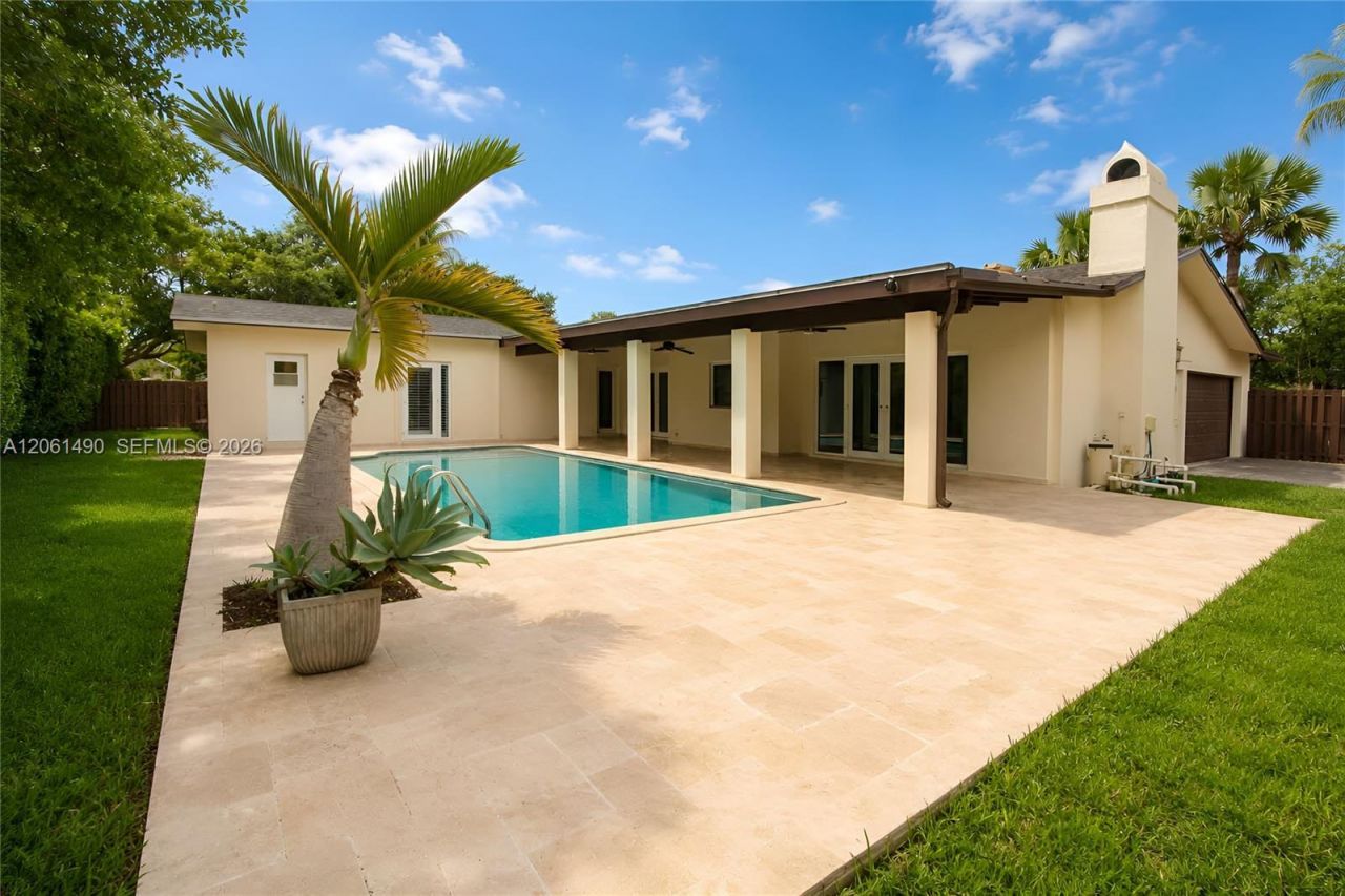 8601 SW 174th St, Palmetto Bay, FL 33157 Photo
